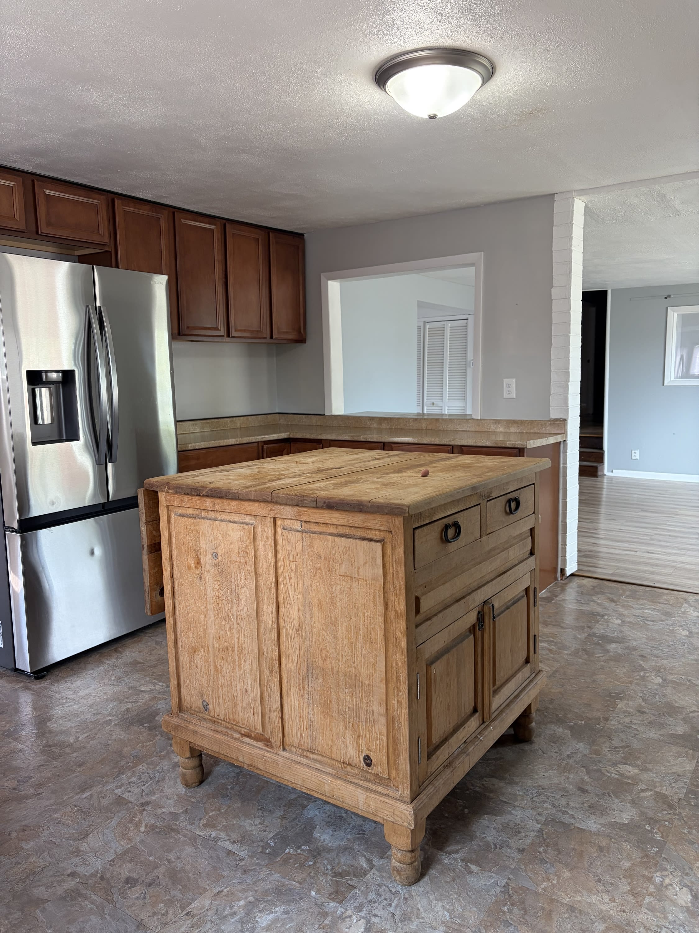 468 W. Park Ave. – photo 3