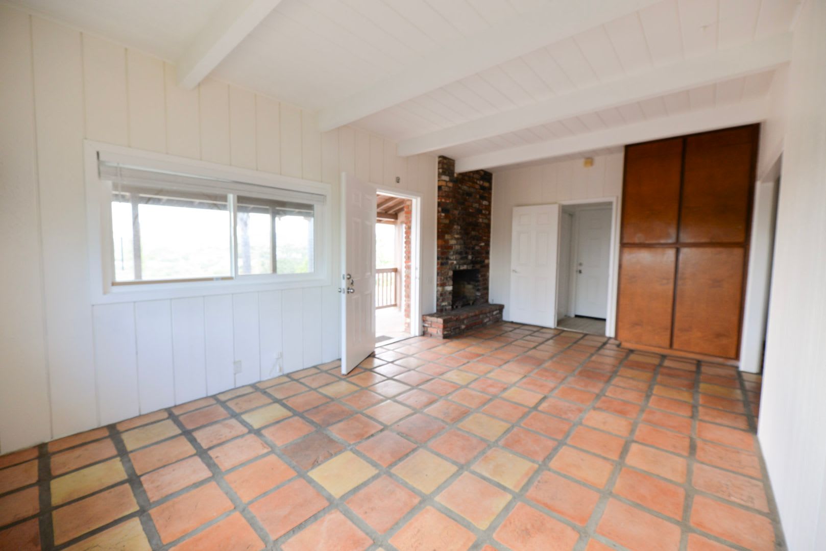 Charming Single Level 3 Bedroom 2 Bath Home Perched On Hill – photo 5