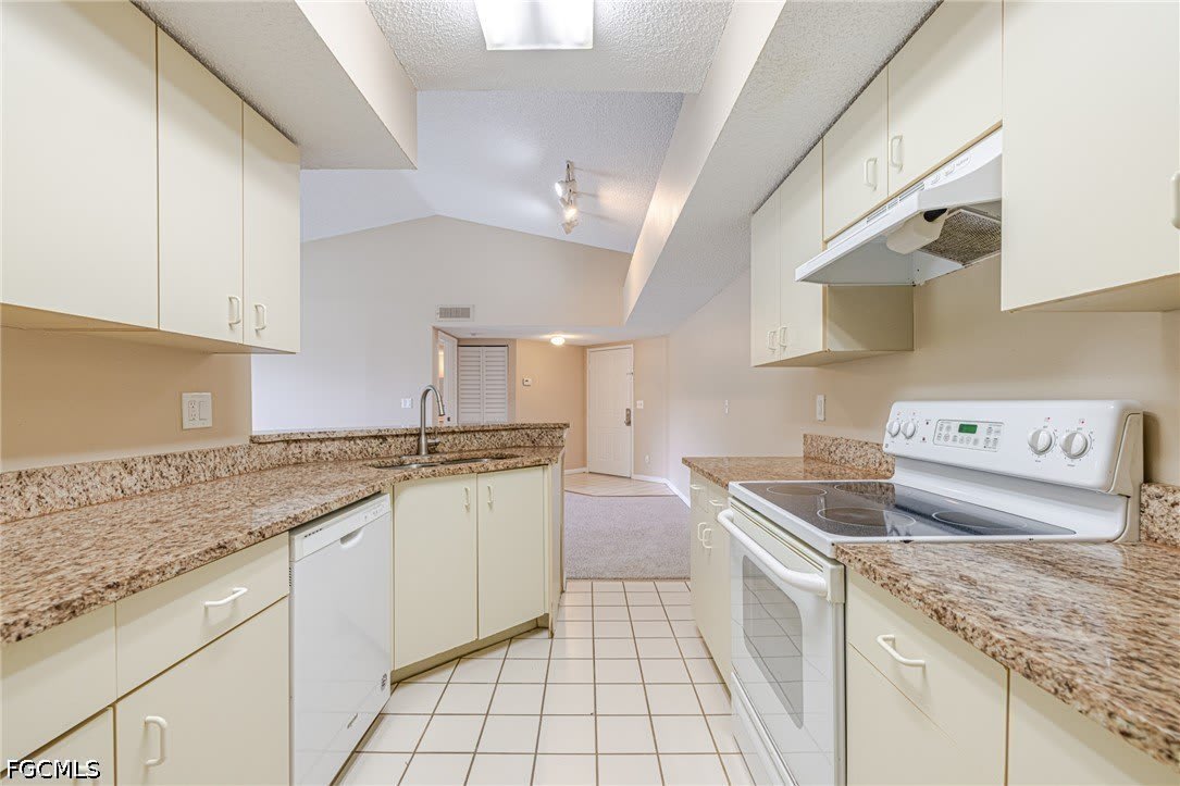 13515 Eagle Ridge Drive – photo 5