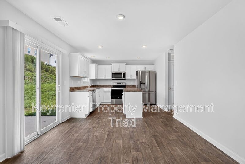 5109 Black Forest Dr – photo 4