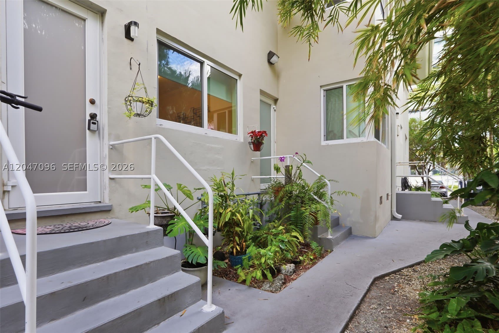 9881 W Bay Harbor Dr – photo 5