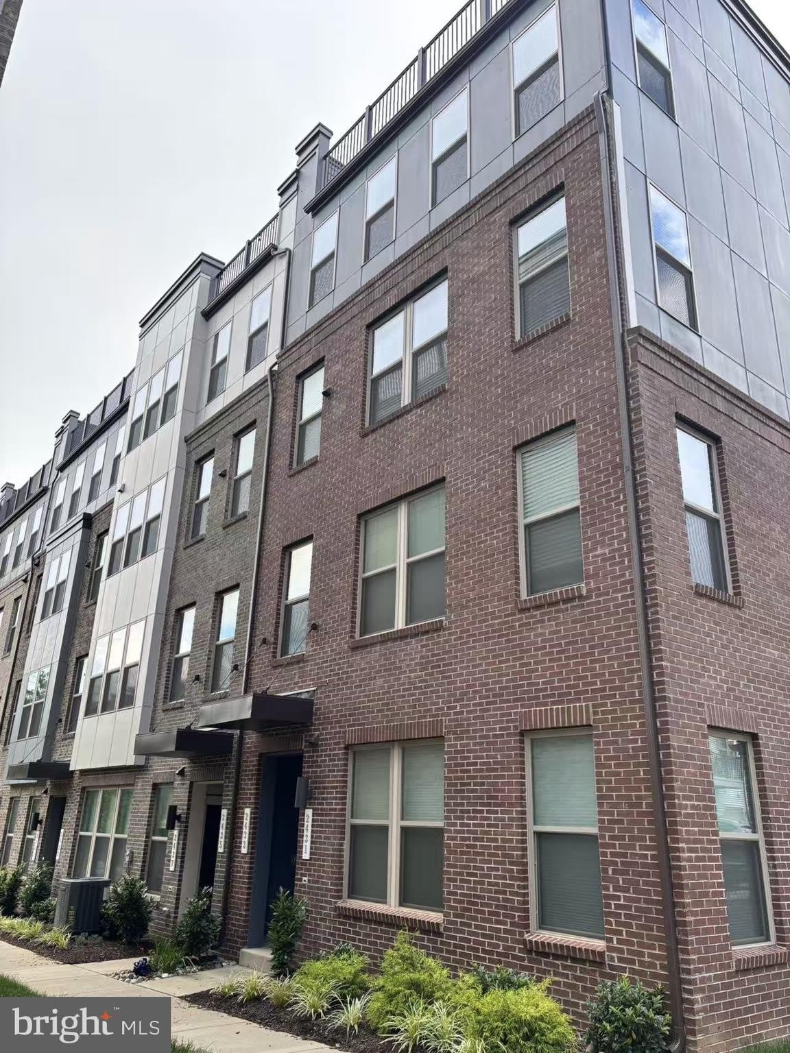 2433 SILVER LINE Alley – photo 1