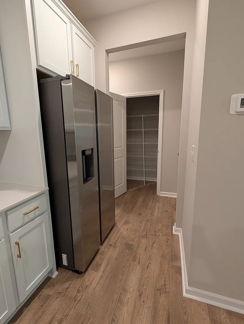 Room in 5 Bedroom Home at Reeves St – photo 5