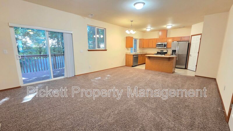 6710 Takota Pl. NE – photo 5