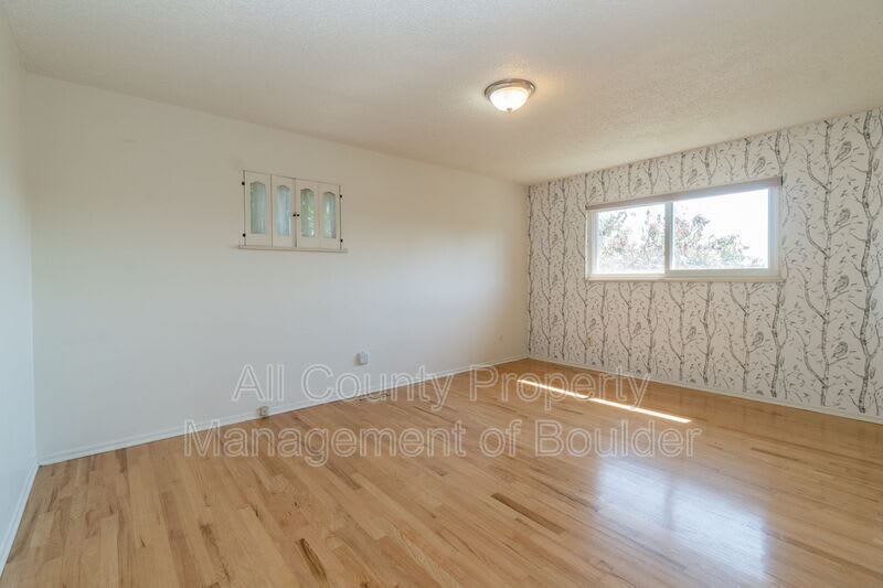 1530 Ithaca Dr – photo 3