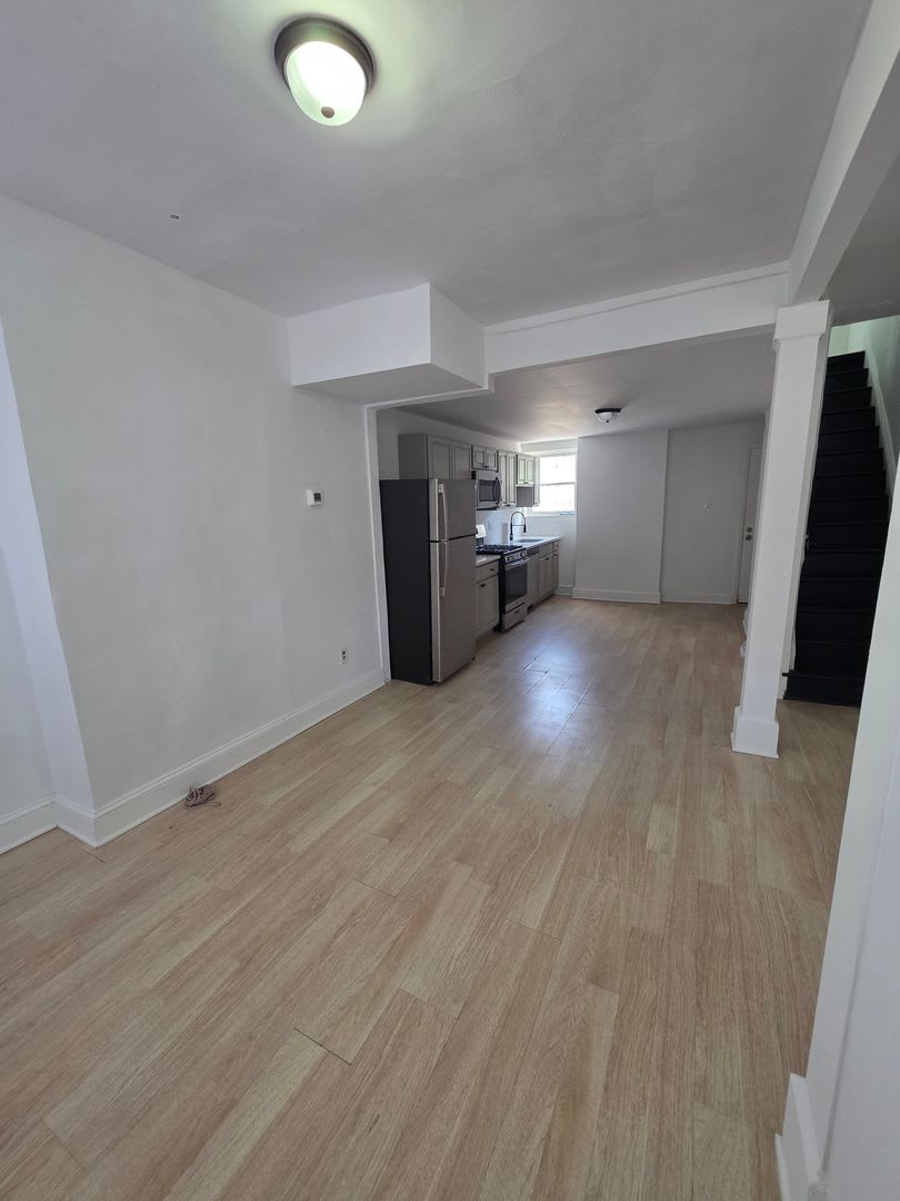 Beautiful 2 Bed, 2 Bath South Philly Home with Large Rear Yard – photo 2