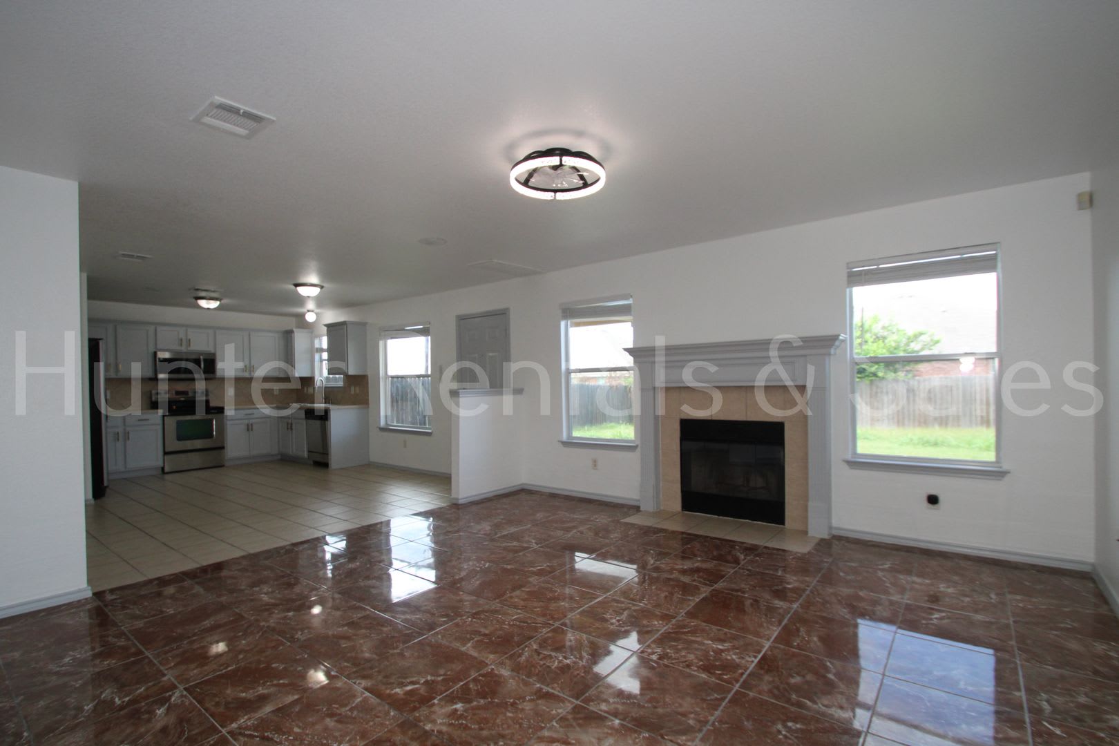 Spacious Home In The Bridgewood Community – photo 5