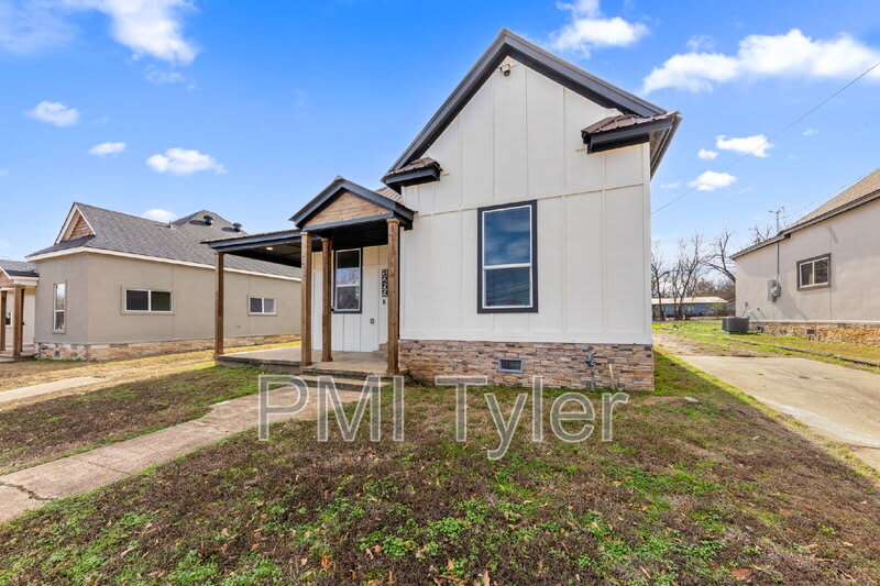 1259 Bonham Street – photo 3