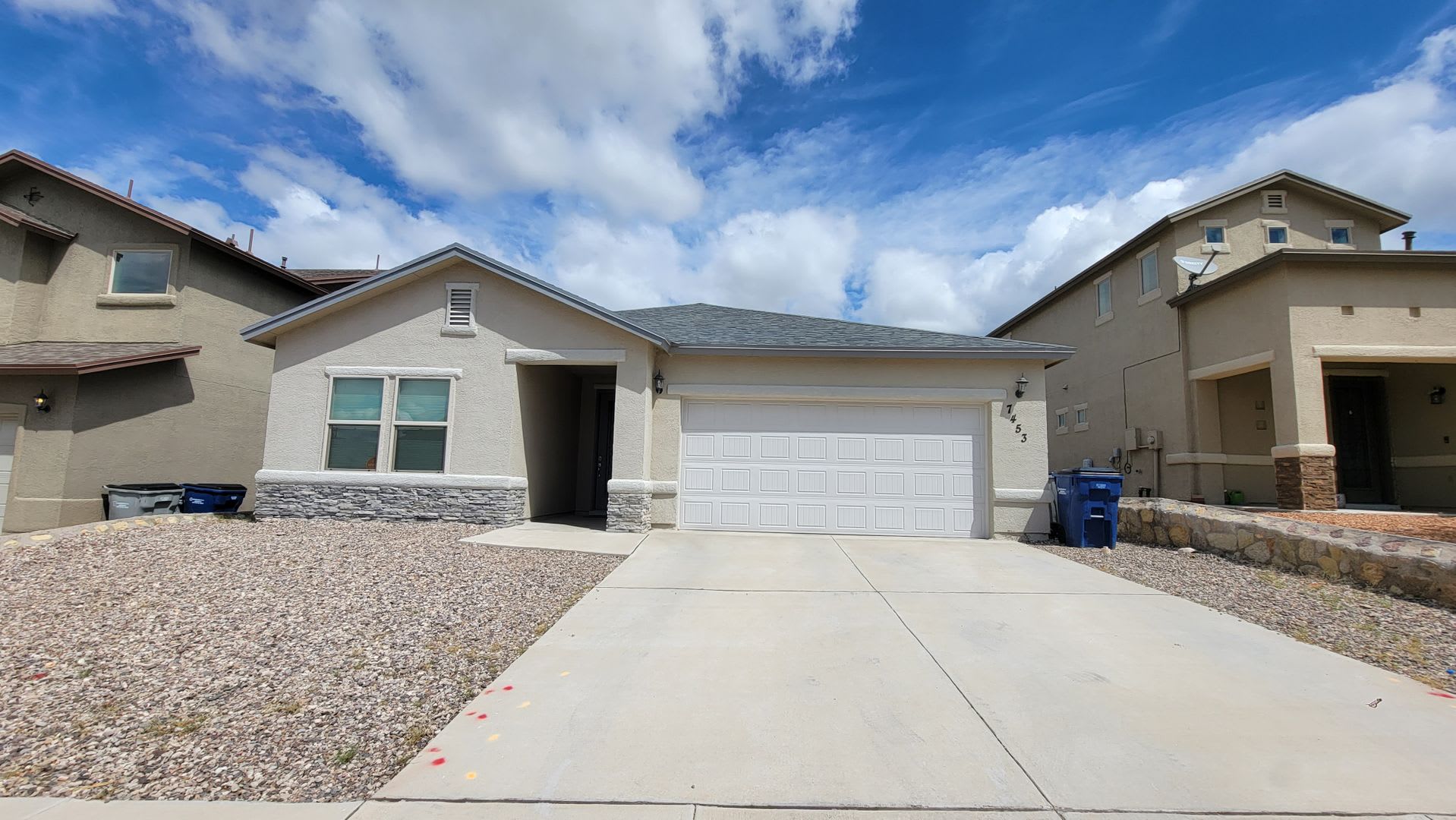 Stunning 3 Bedroom 2 5 Bathroom In West El Paso – photo 1
