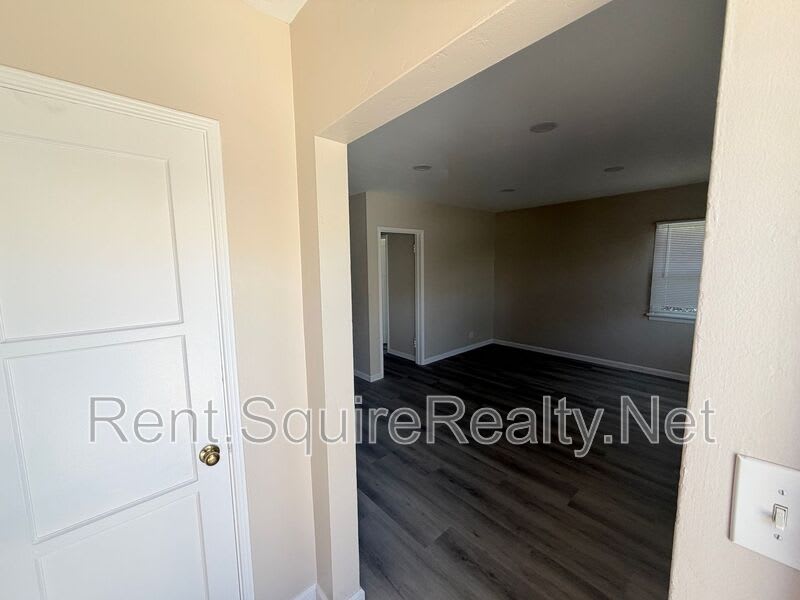 901 N San Gabriel Ave – photo 4