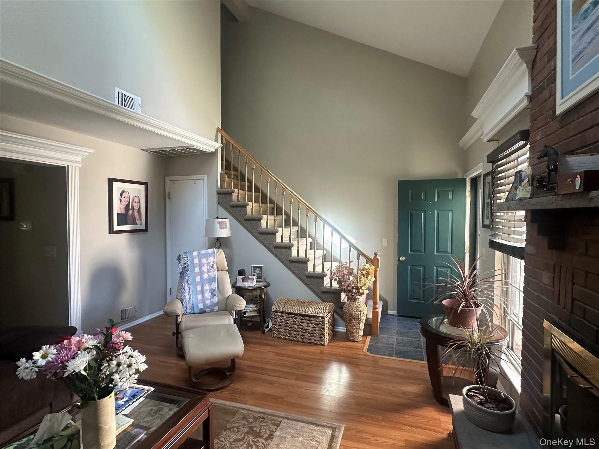 121 Villagegreen Court – photo 2