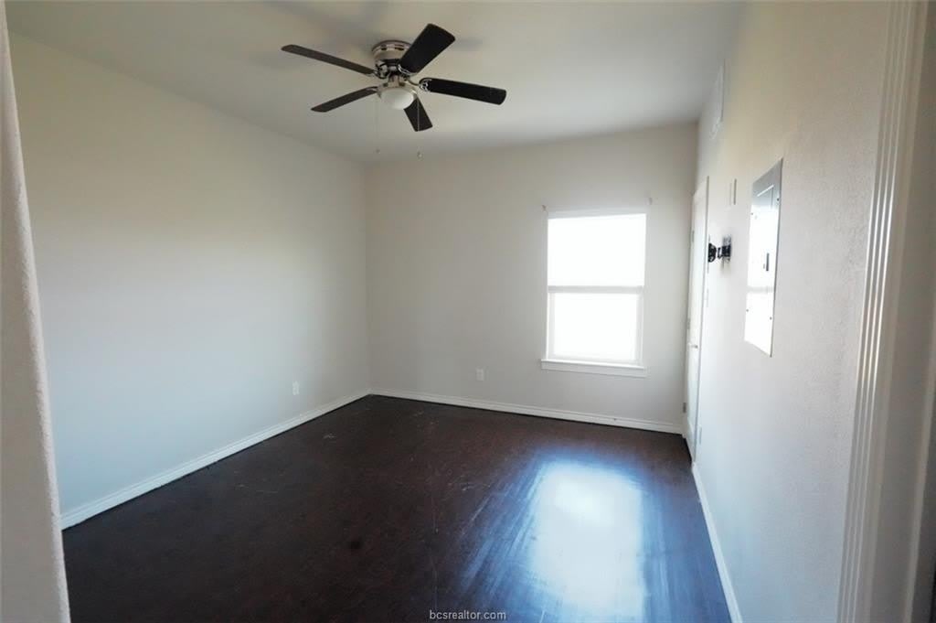 2910 Town Square Avenue – photo 5