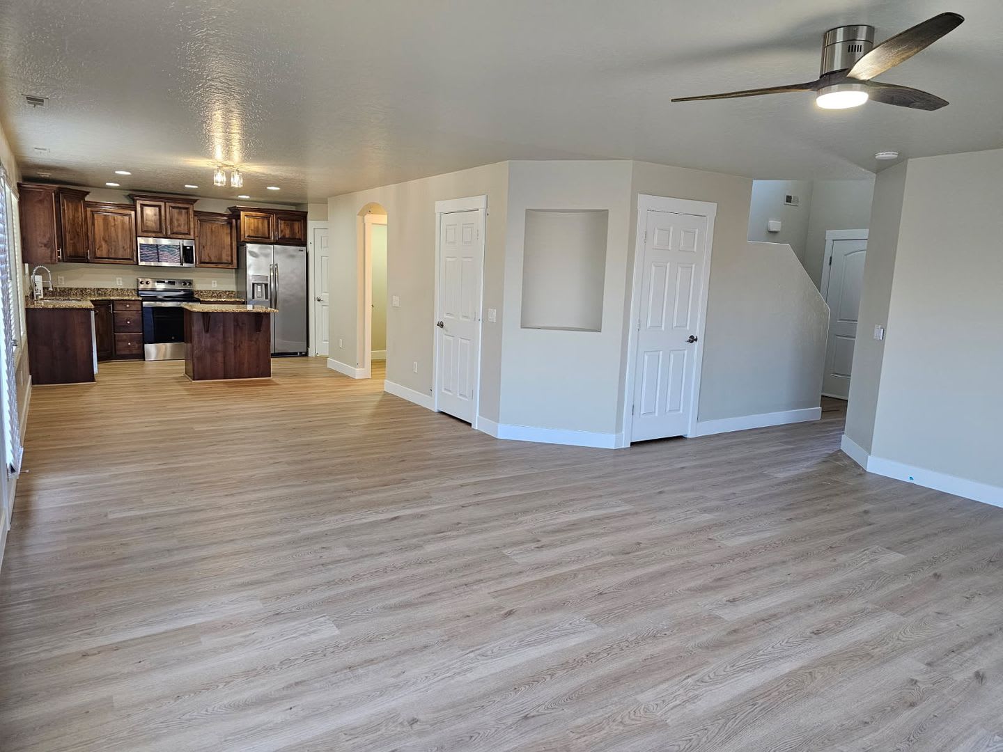 Beautiful 4 Bedroom Home – photo 3