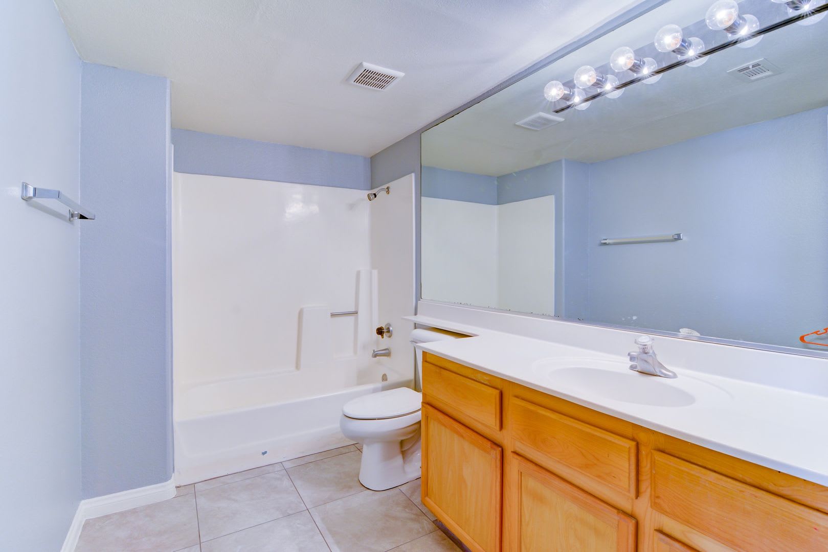 2974 Juniper Hills Boulevard Unit#101, Las Vegas, Nevada 89142 – photo 2