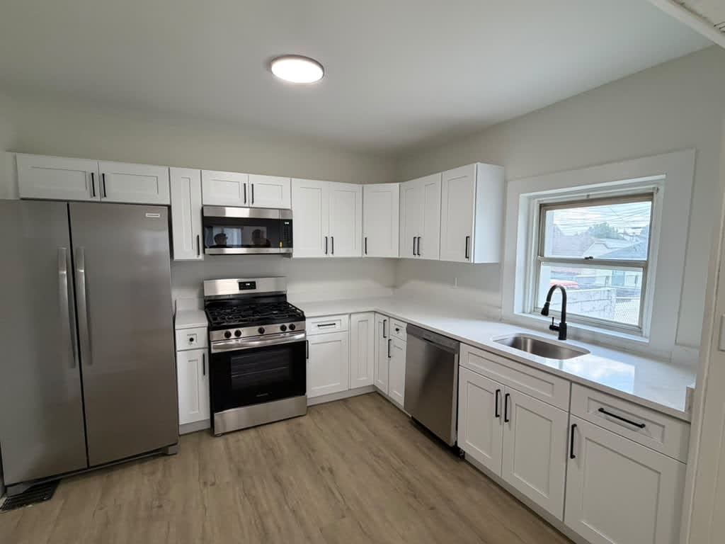 812 Linden St – photo 2