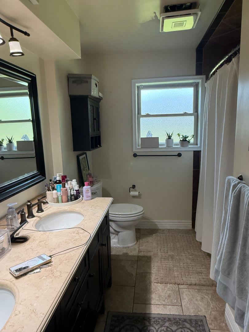 Beautifully remodeled home less than a block from WSU and the McKay Dee surgical center – photo 4
