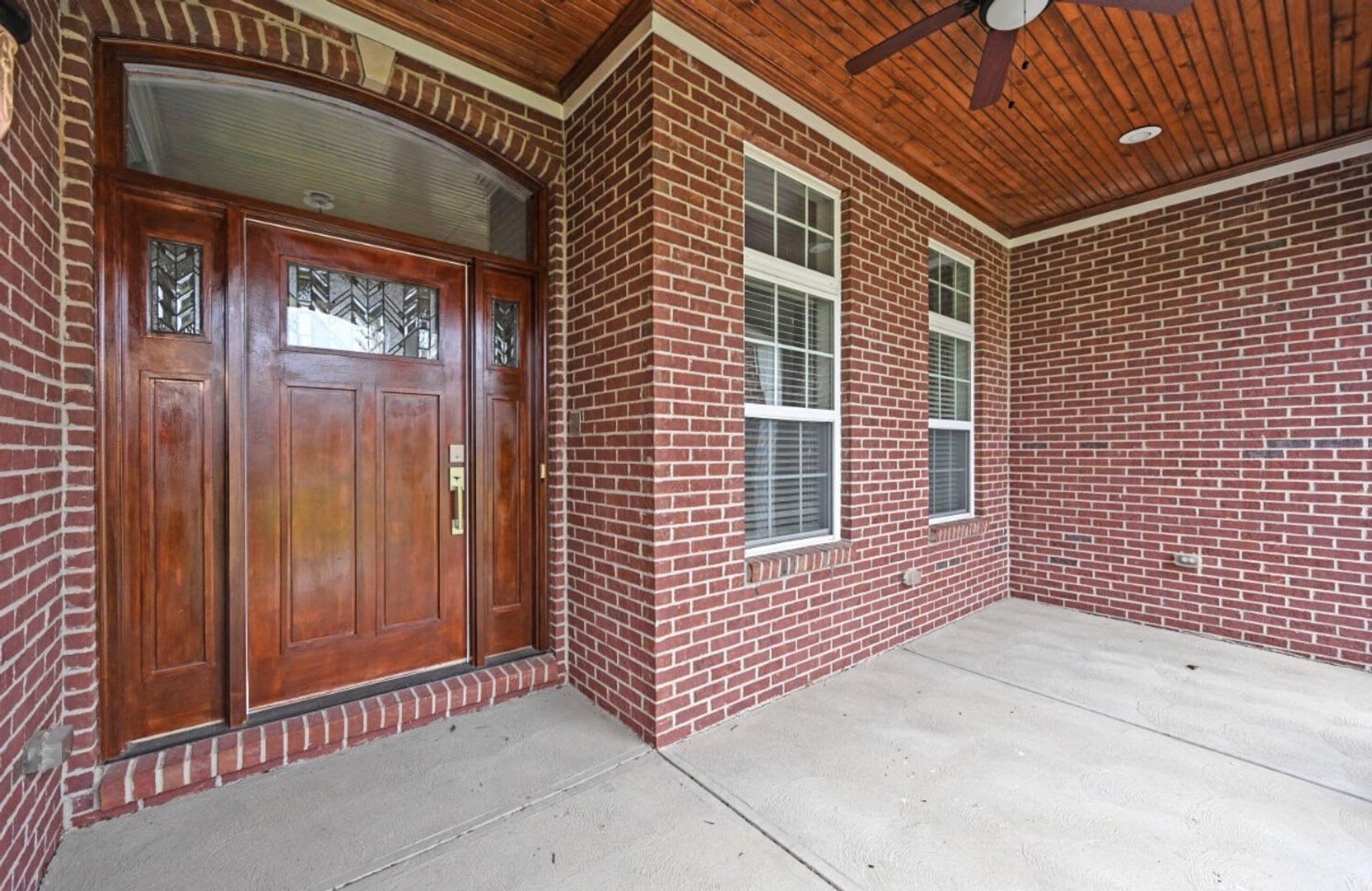 3-bedroom House on 1.9 Acres Lot – photo 2