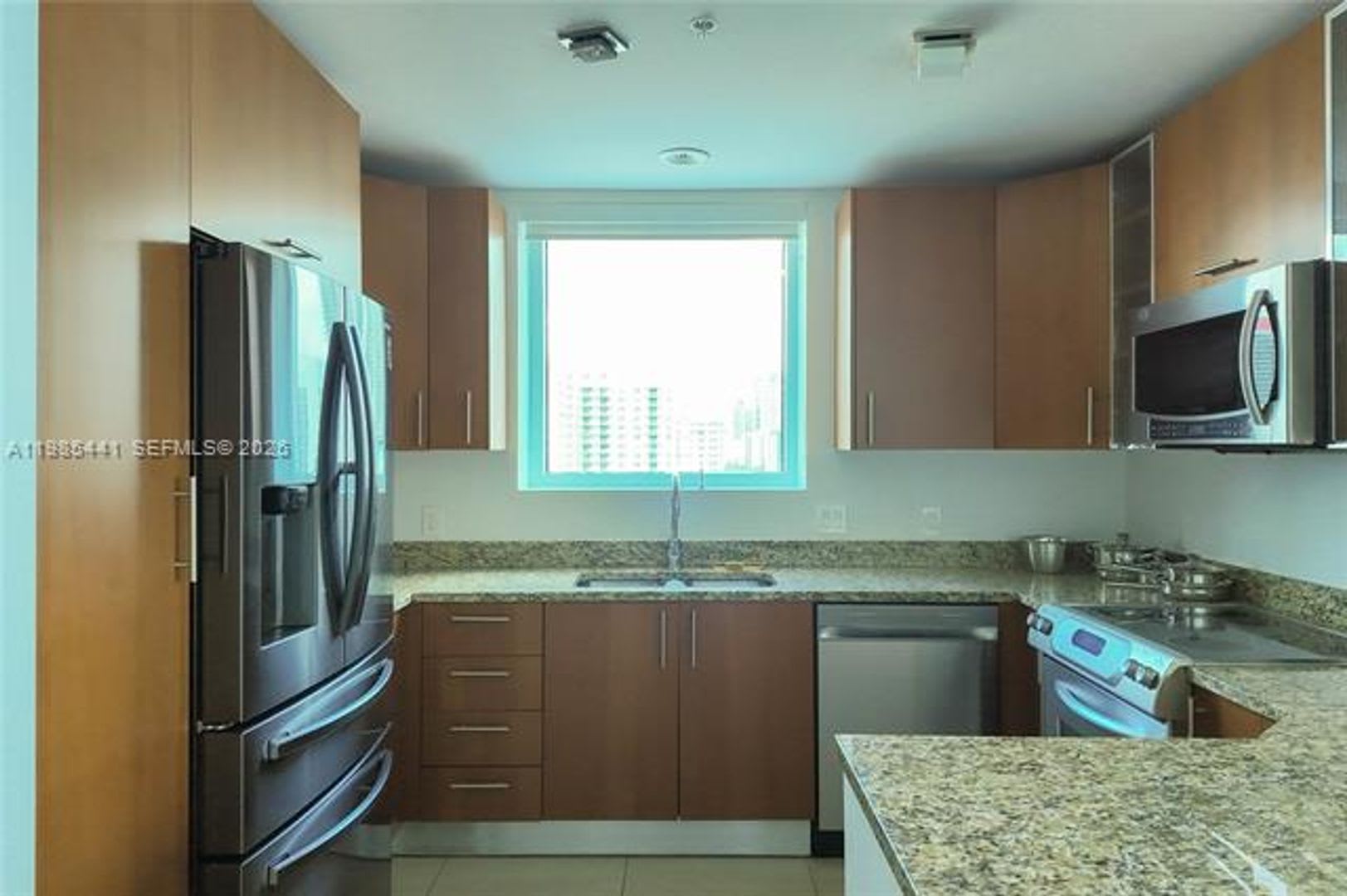 1945 S Ocean Dr cu-1114, Hallandale Beach, FL 33009 – photo 1