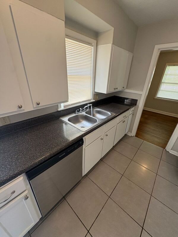 598 Orchard Ave – photo 3
