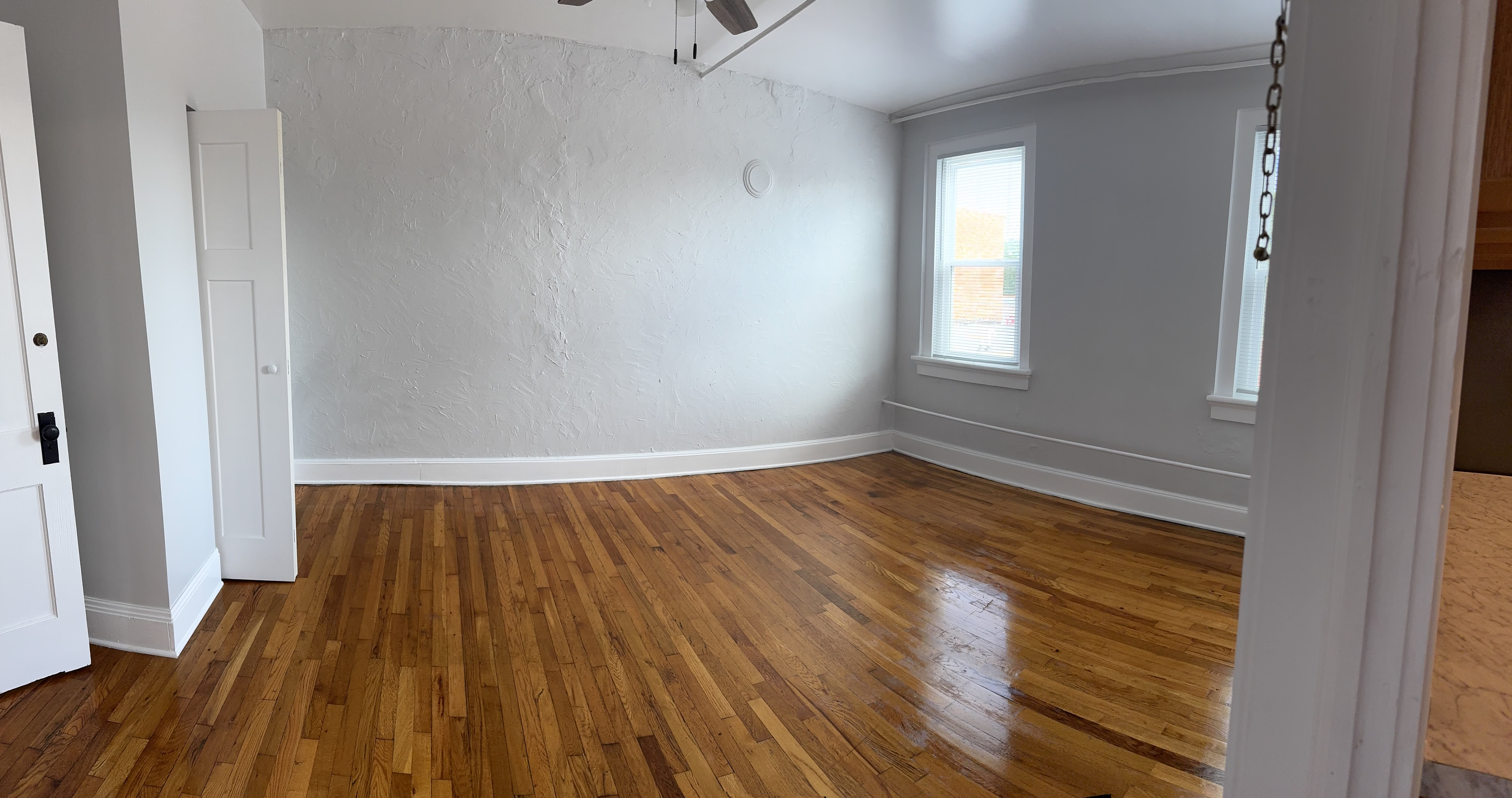 112 Main Street West – photo 5