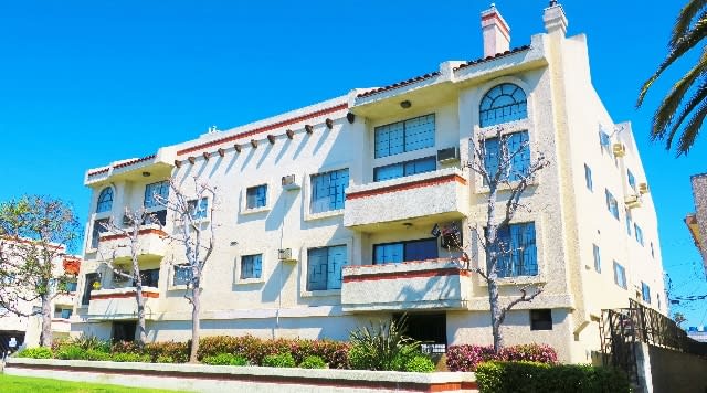 3500 Mentone Avenue – photo 1
