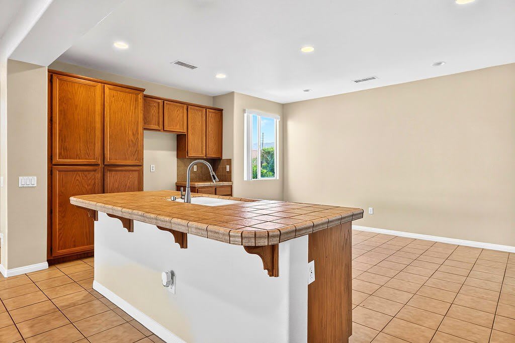 42217 Whisper Rock Street – photo 5