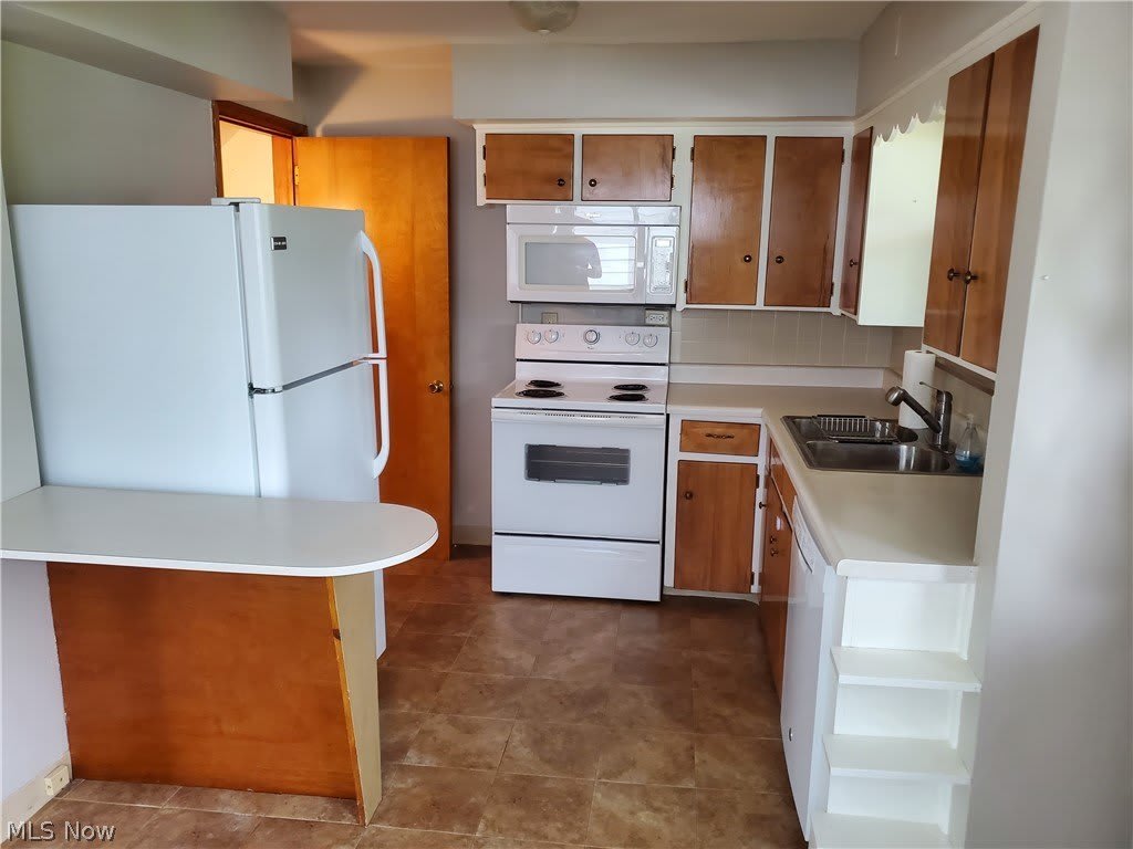 2562 3rd Street – photo 5