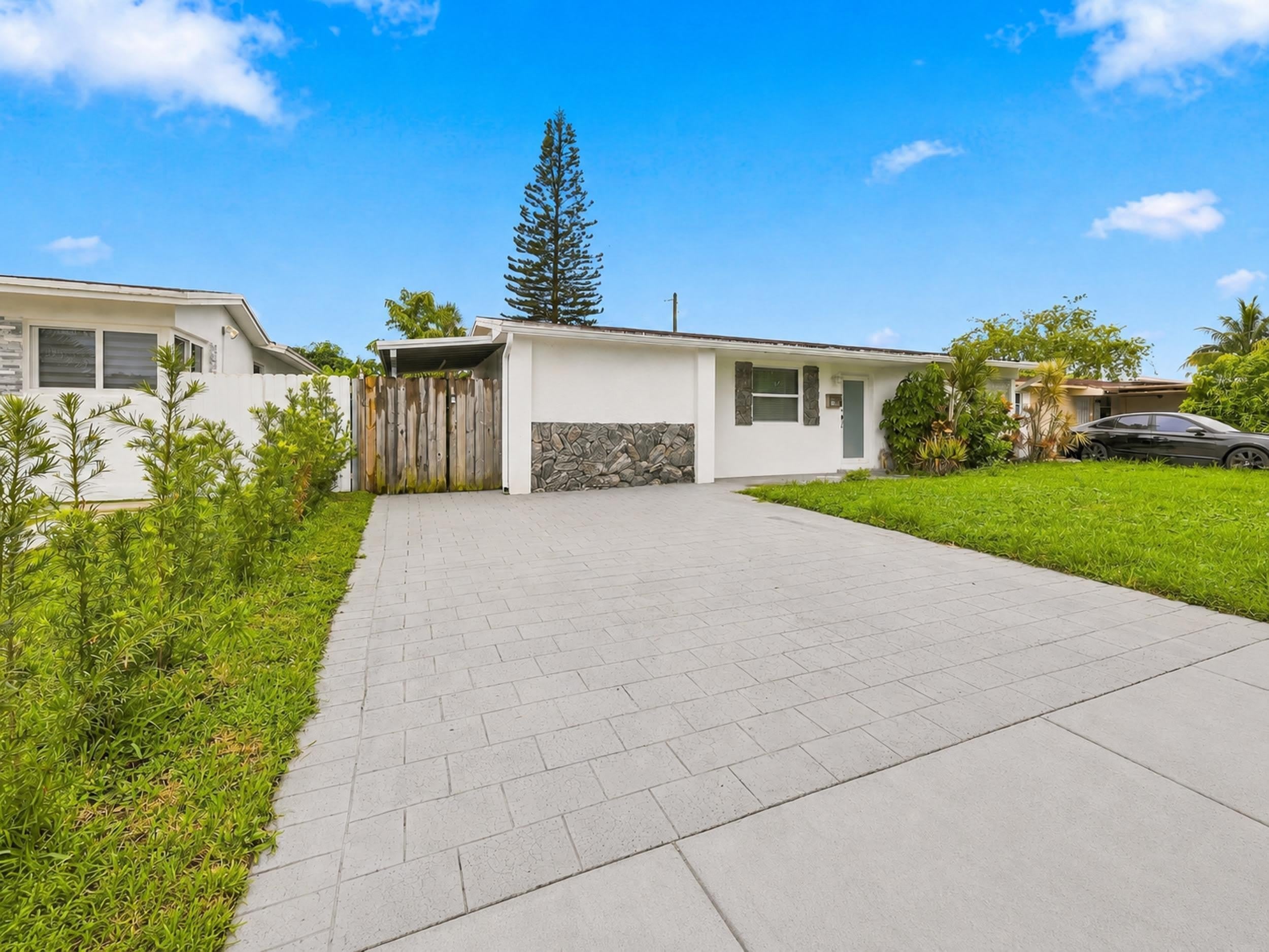 7780 Nw 40Th Street – photo 3