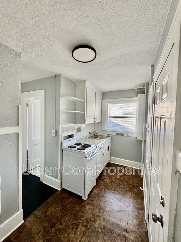 610 5th Ave N – photo 2