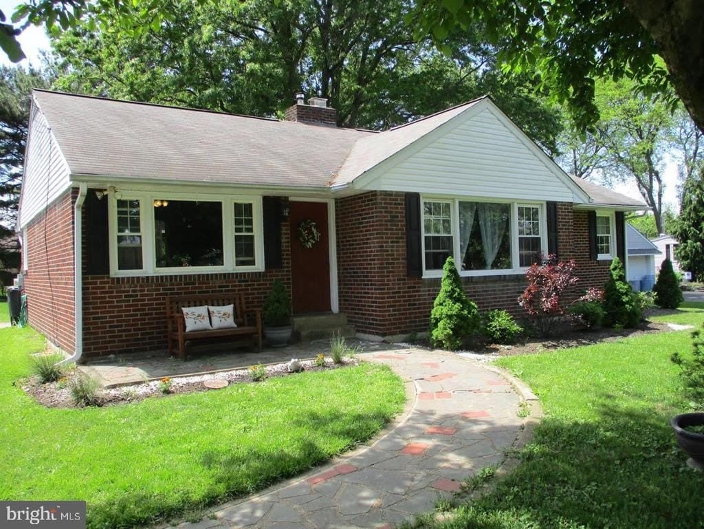 52 PAISLEY ROAD – photo 1
