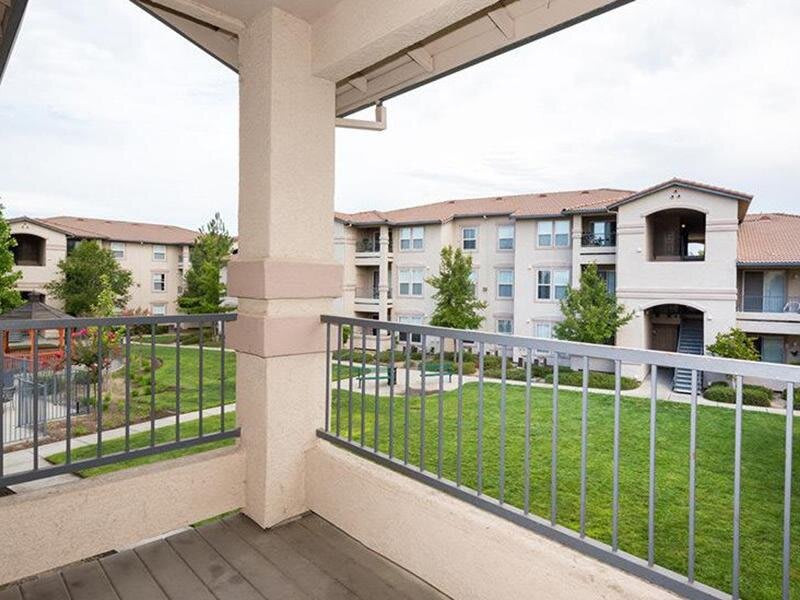 Crocker Oaks Apartments – photo 4