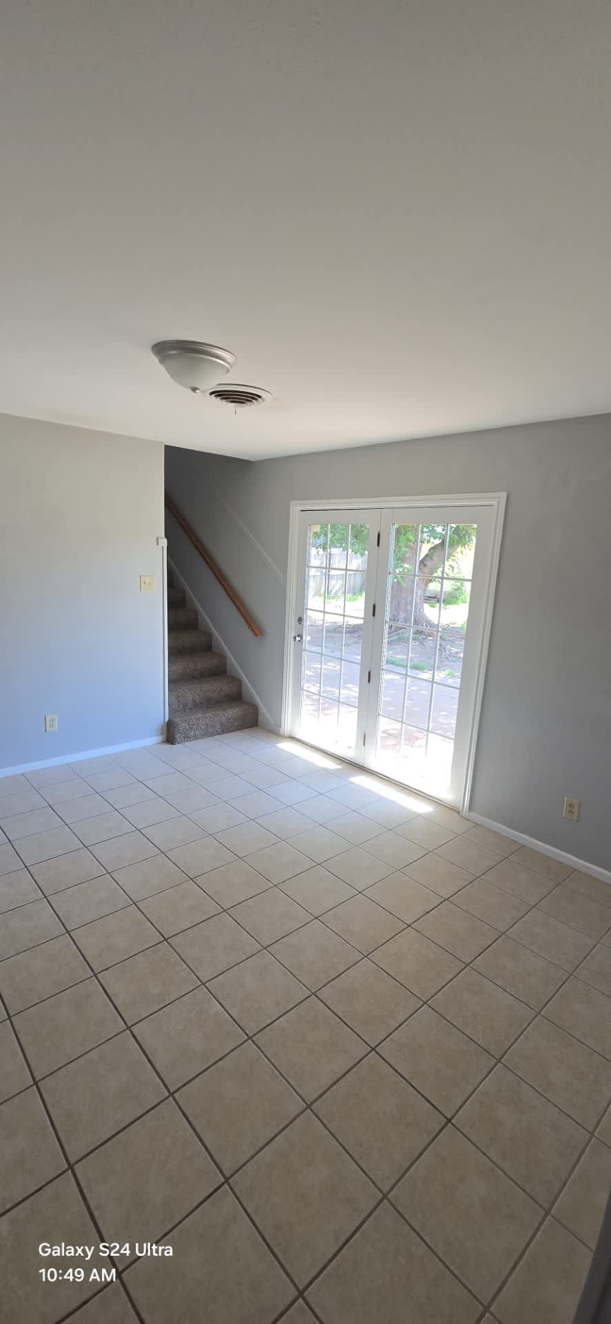 1609 Douglas Dr – photo 3