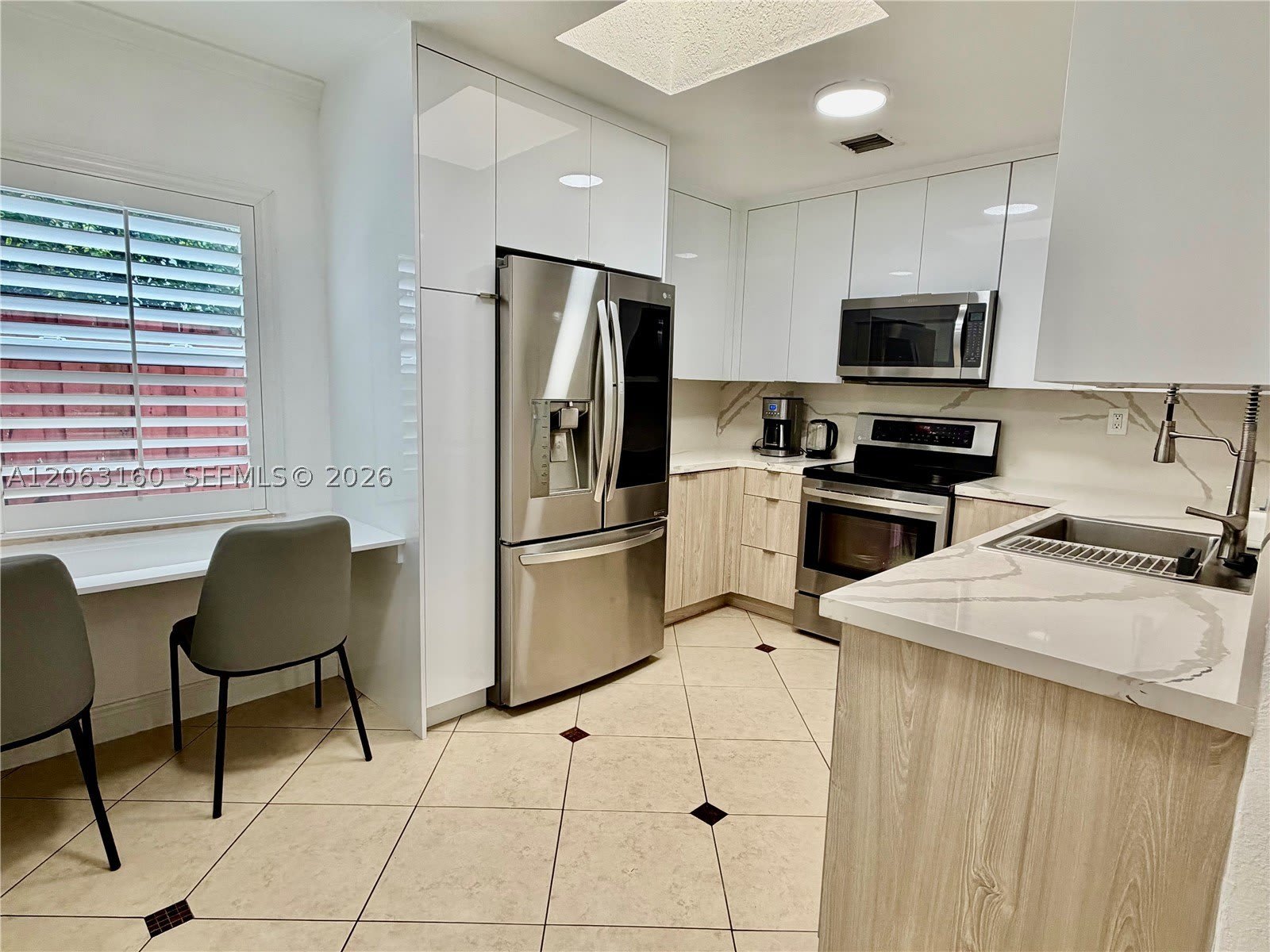 5744 SW 54th Ter – photo 2