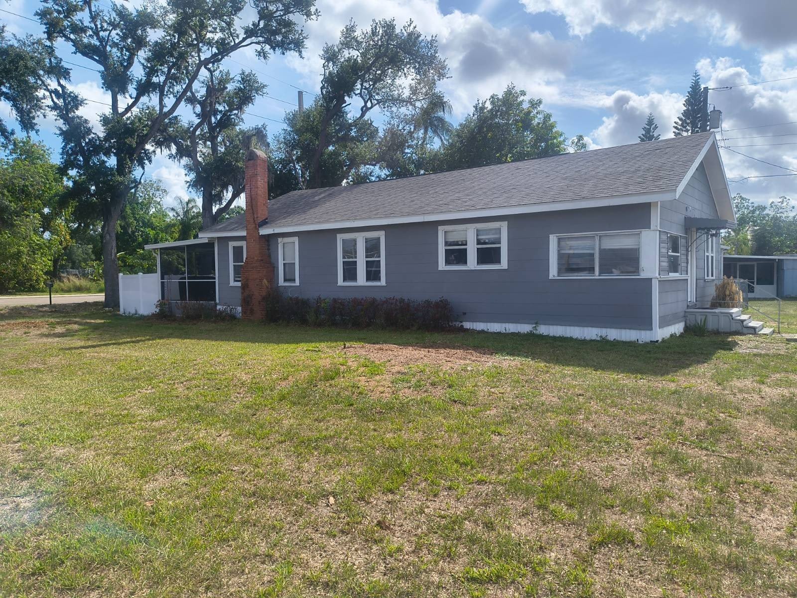 904 44th Ave E – photo 2