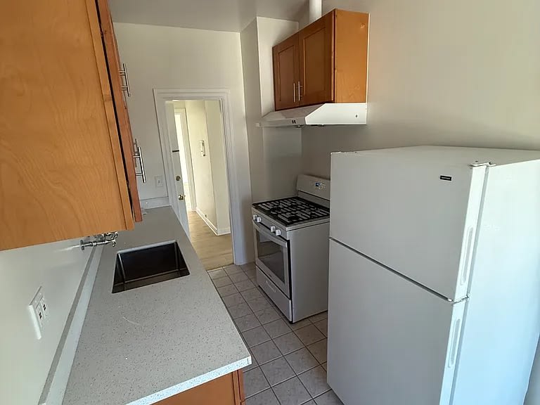 2624 8th Ave – photo 4