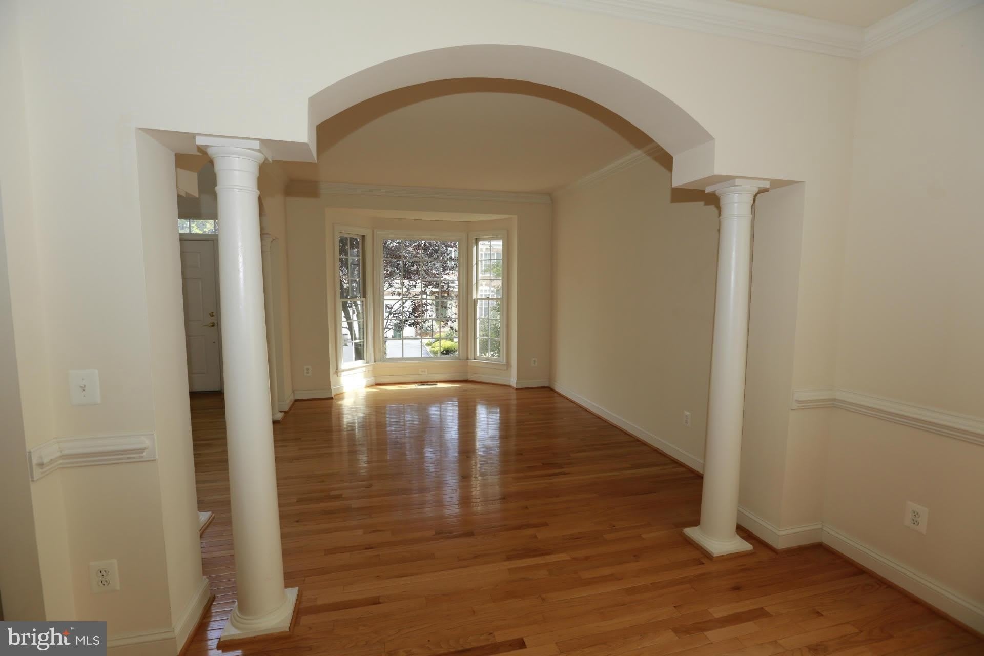 2339 Sandburg Street – photo 3