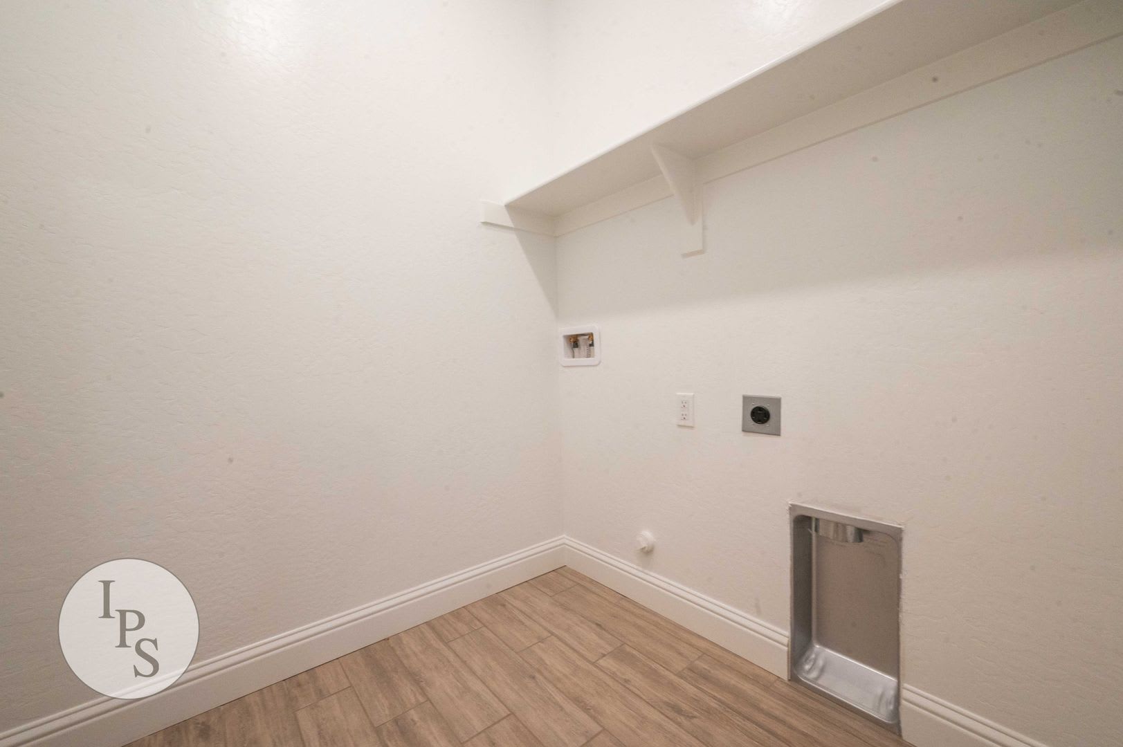 2022 South/East Fresno Home, 4BR/2BA – photo 5