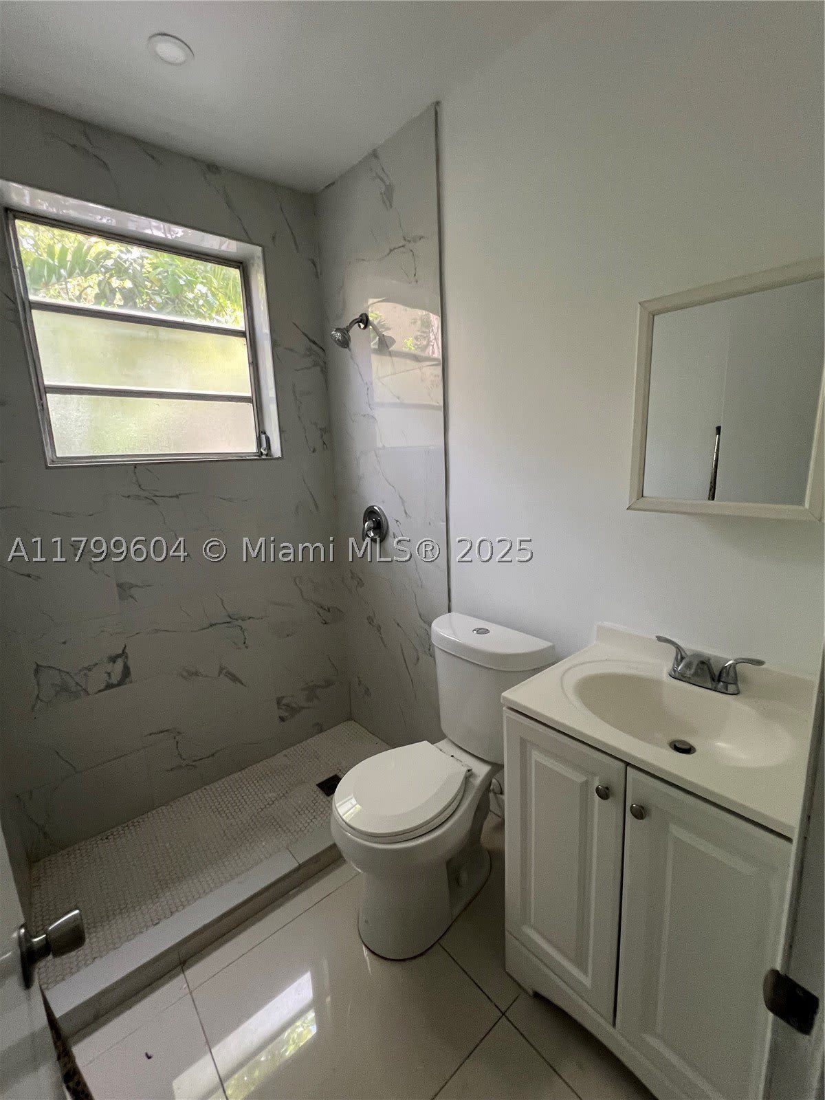 2345 NW Flagler Ter – photo 2