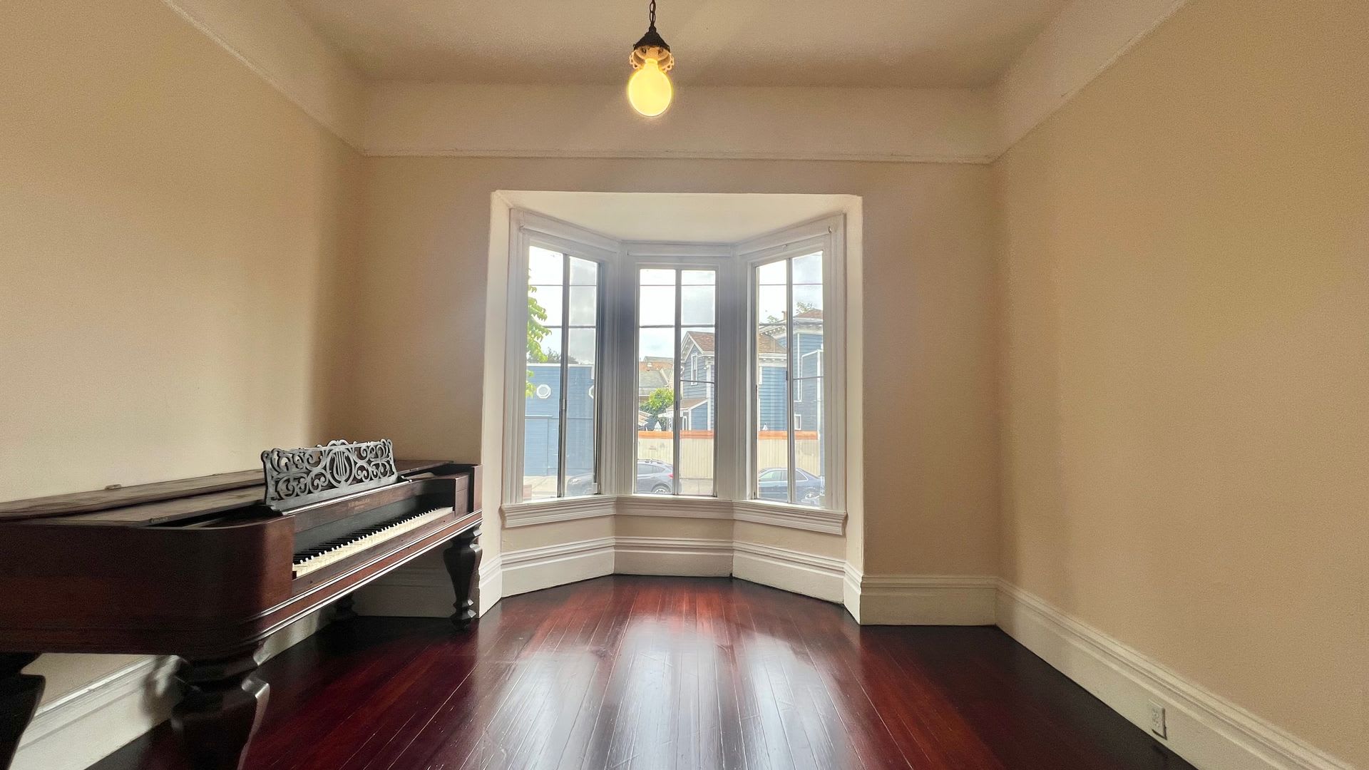 Sweet Charm 4Bd 1 5Ba Victorian House In West Oakland – photo 2