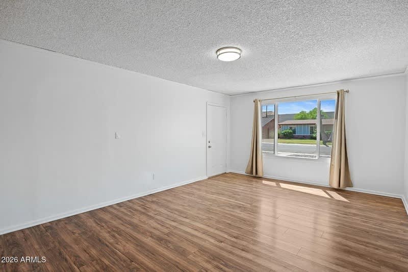 1664 E DEL RIO Drive – photo 5