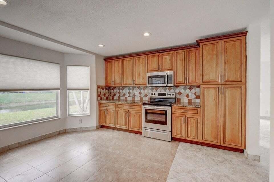 10758 Lake Jasmine Drive – photo 5