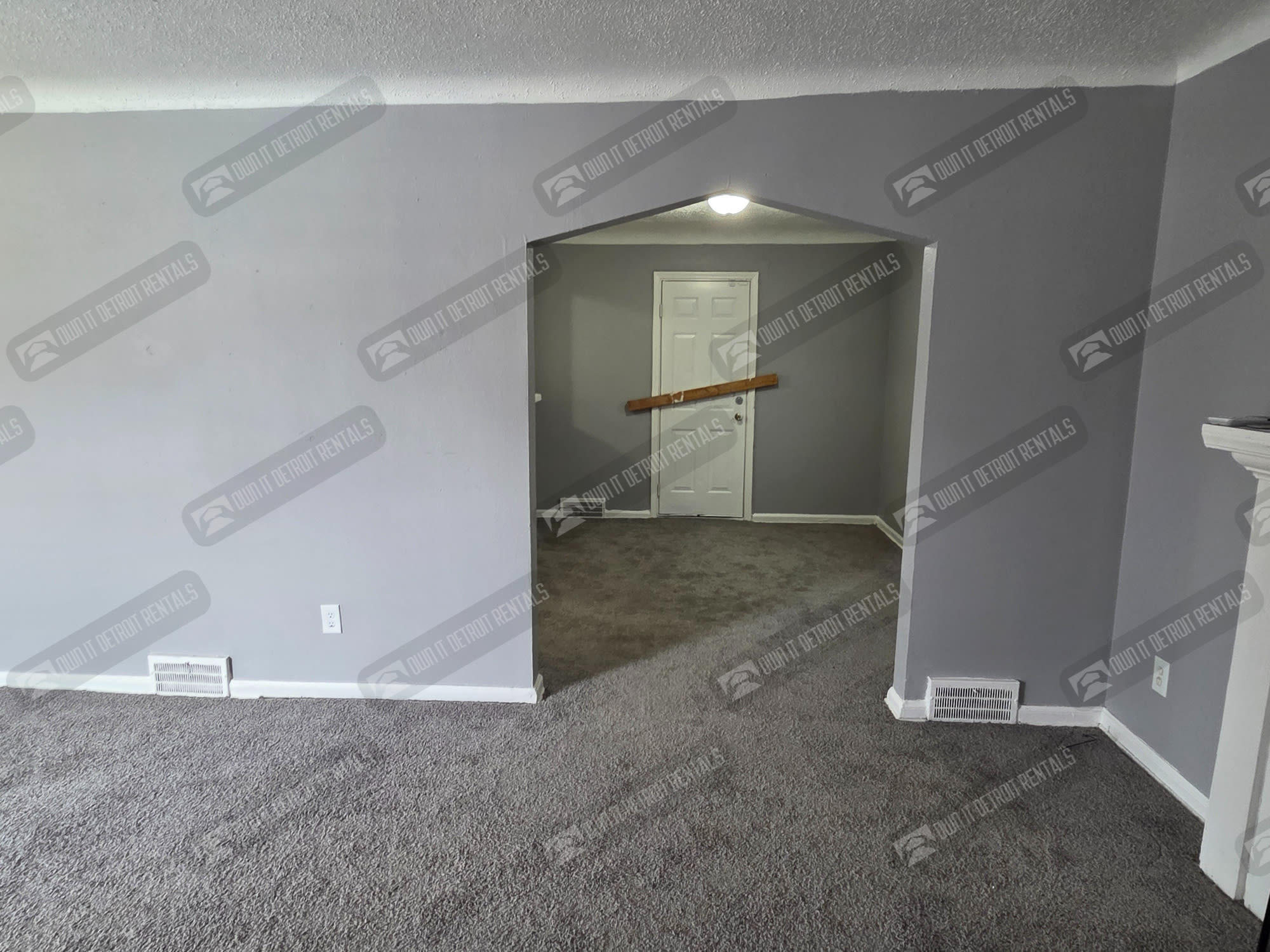 5293 Berkshire St – photo 5