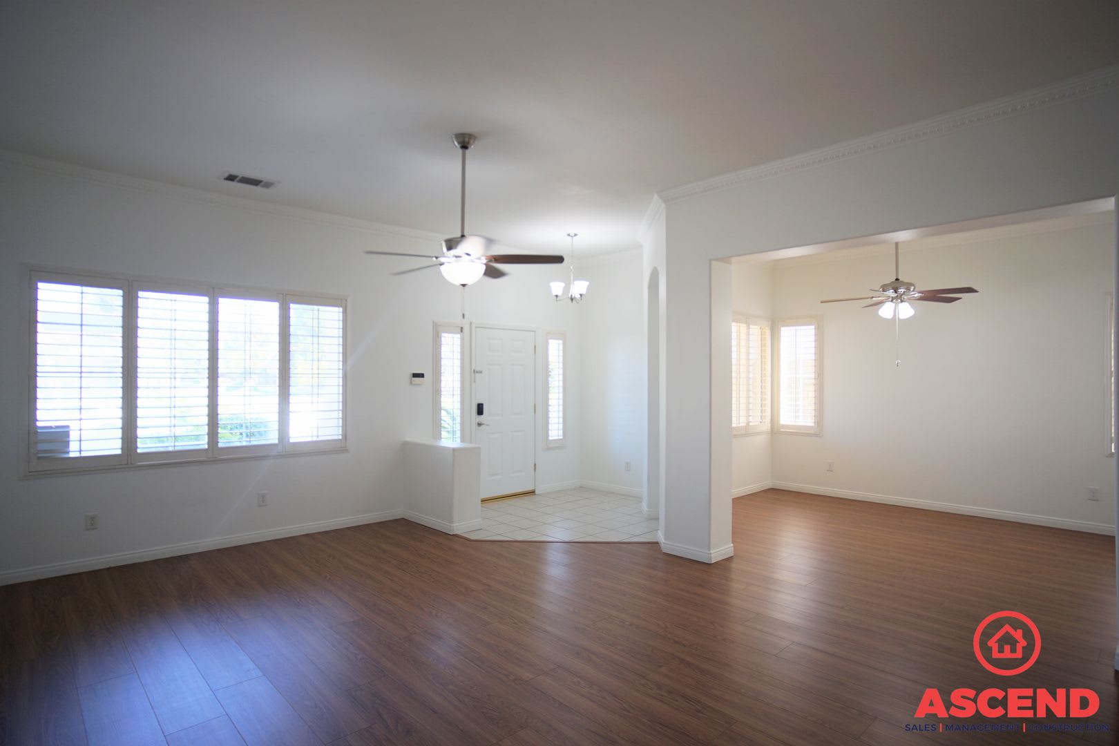 Beautiful Home Off of Coffee and Olive! – photo 3