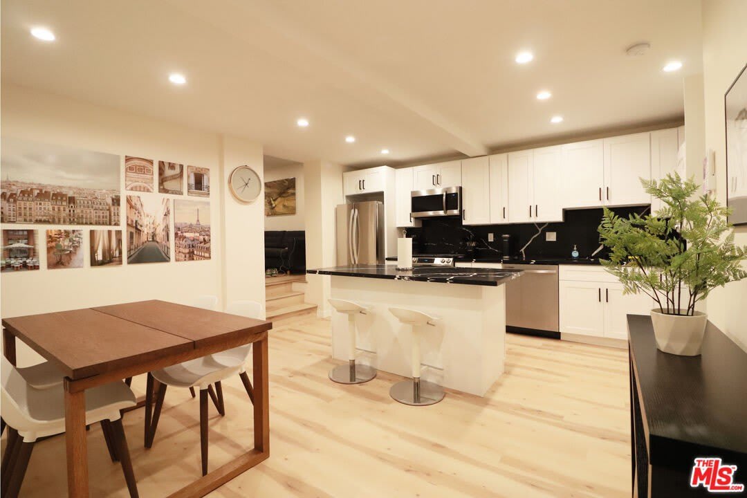 944 N San Vicente Blvd – photo 1