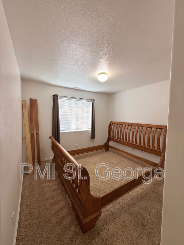 2605 East 700 North – photo 5