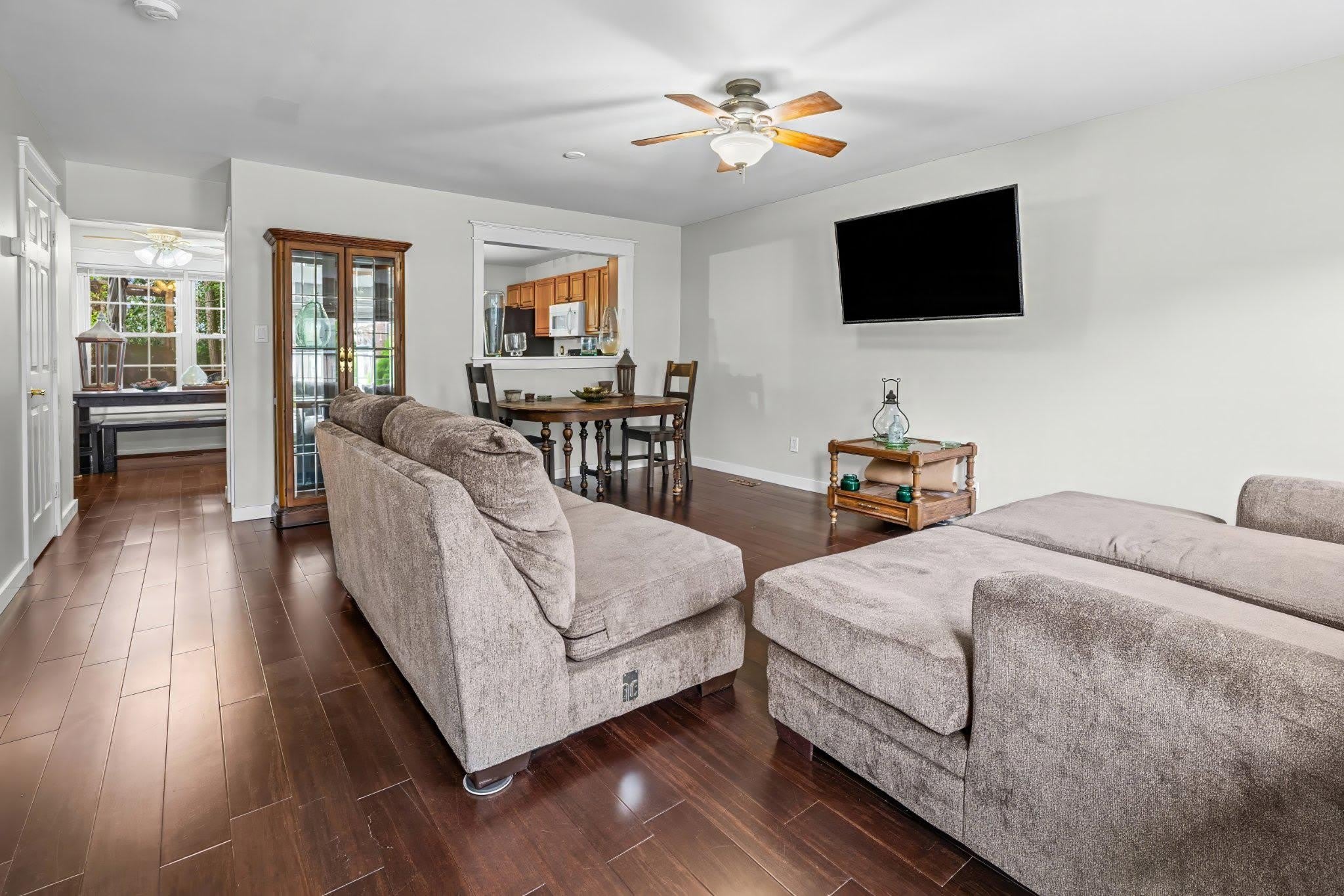1905 MILLINGTON Square – photo 2