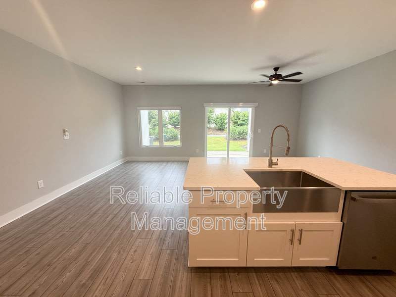 22 S Laird Dr – photo 4