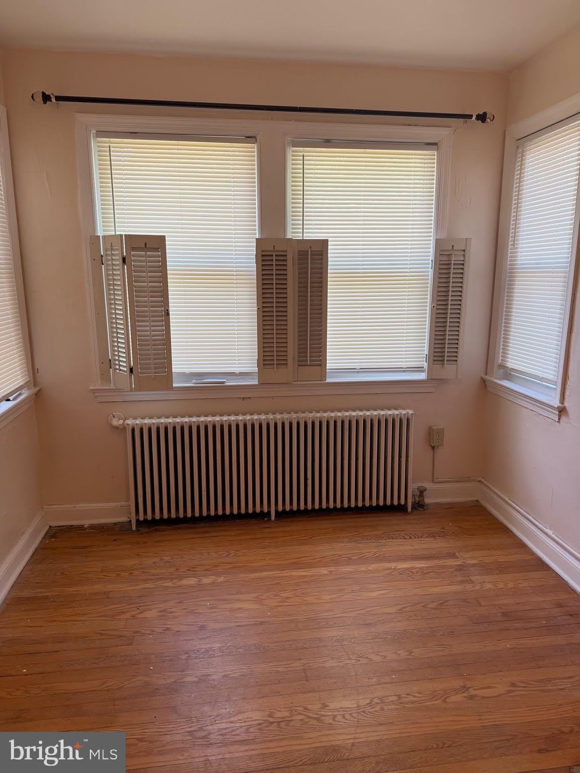 904 5TH Street NE – photo 3