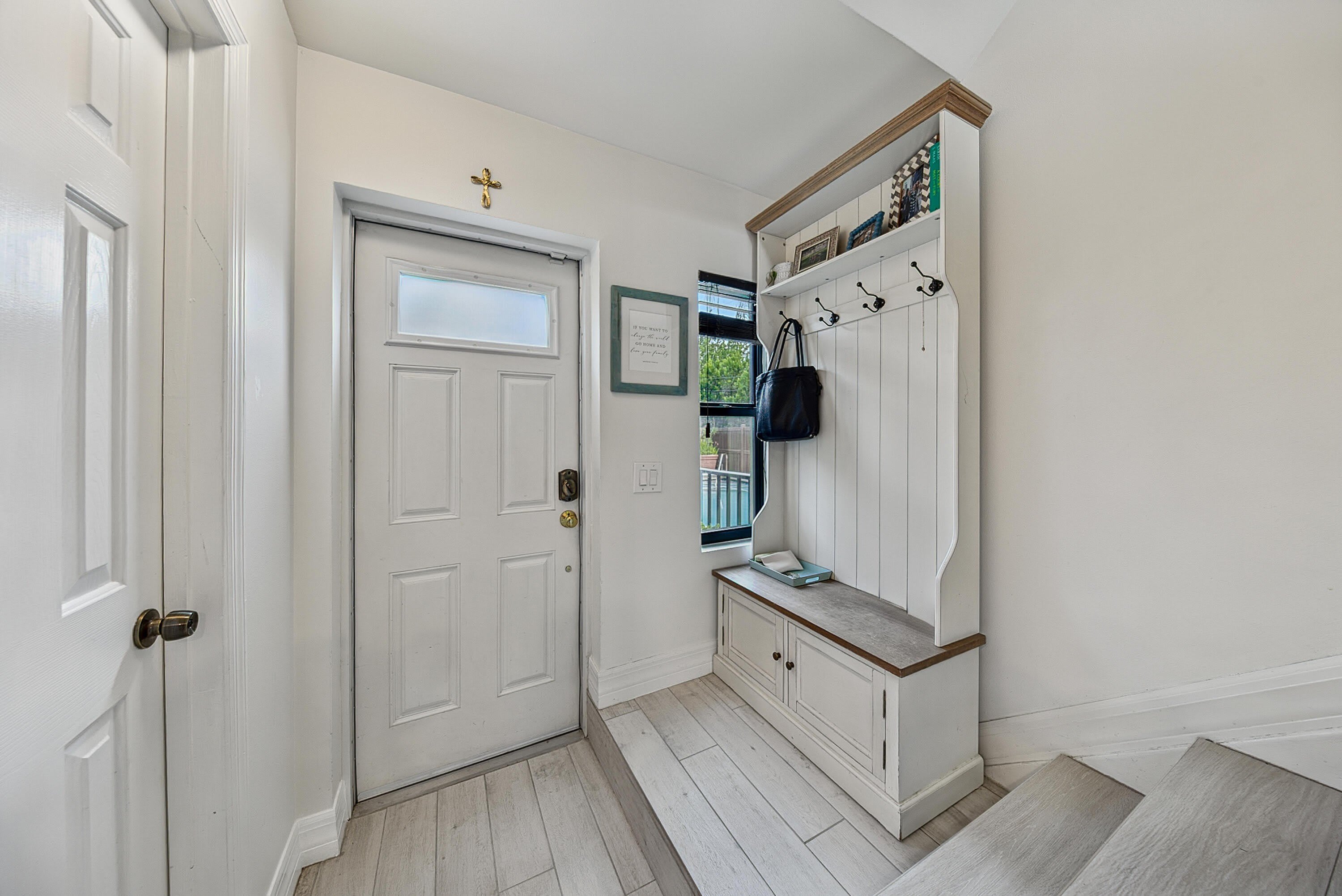1315 MIAMI Road – photo 4