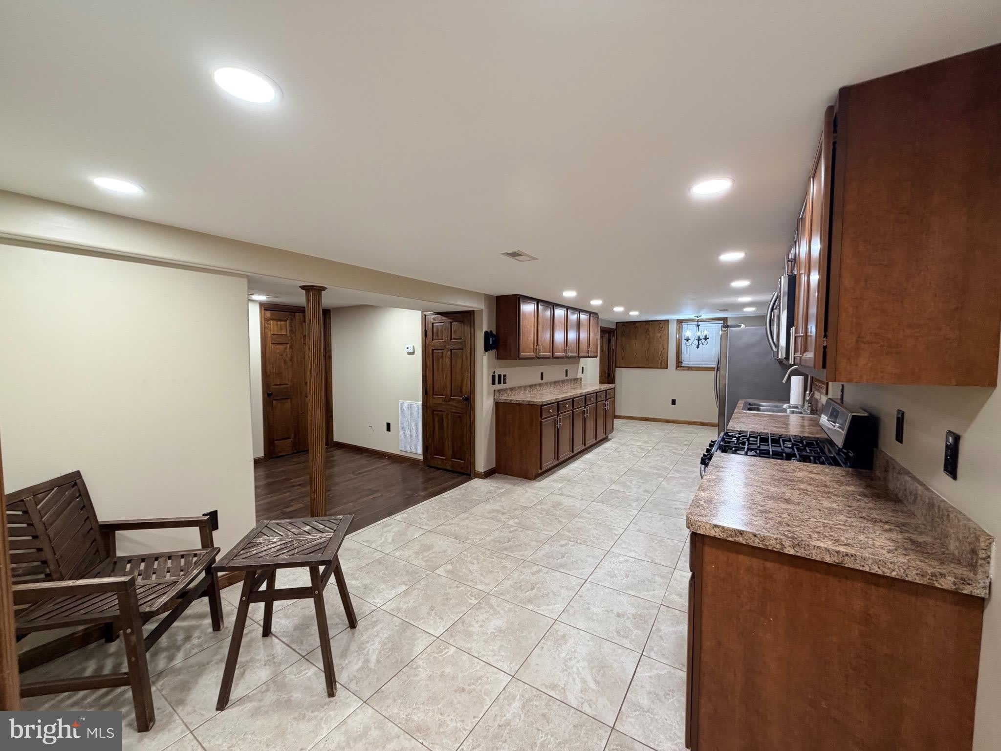 1105 MEANDER Drive – photo 5